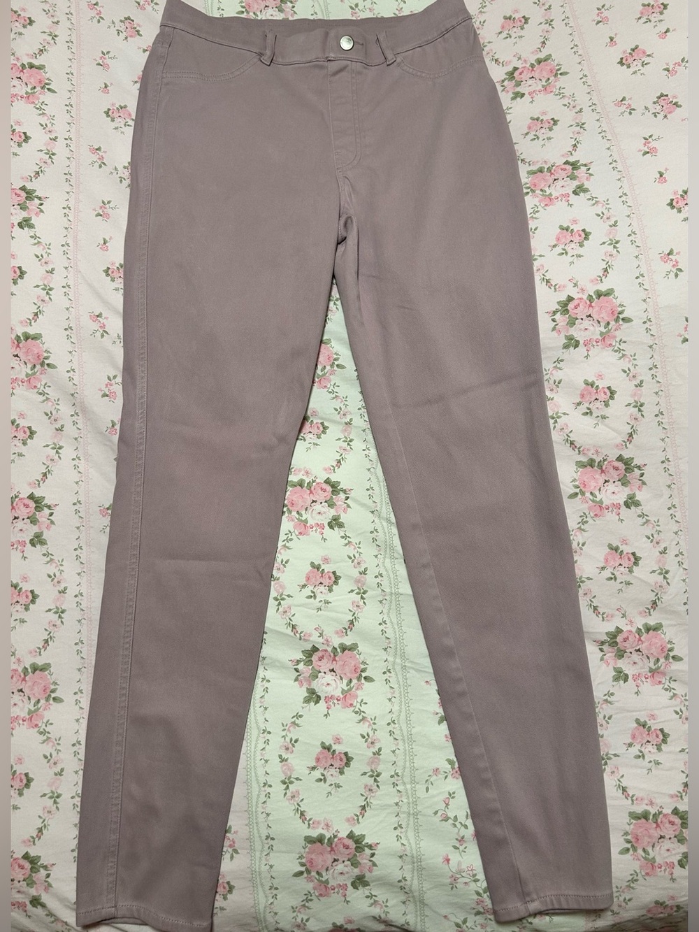 Uniqlo Women's Extra Stretch High Rise Leggings Pants in Lavender